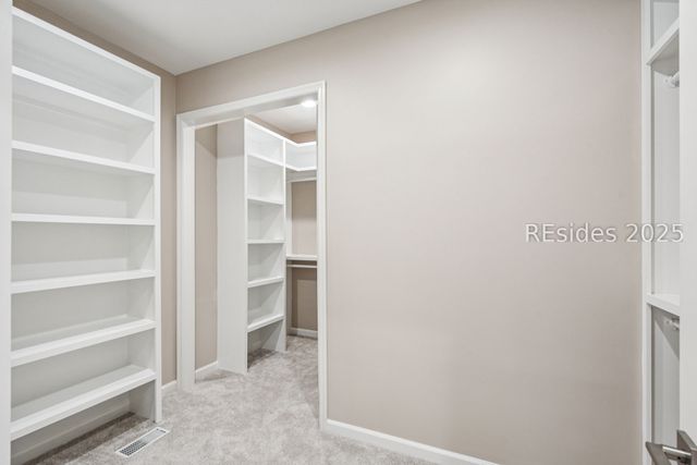 210 Old Plantation Dr W, Beaufort, SC 29907