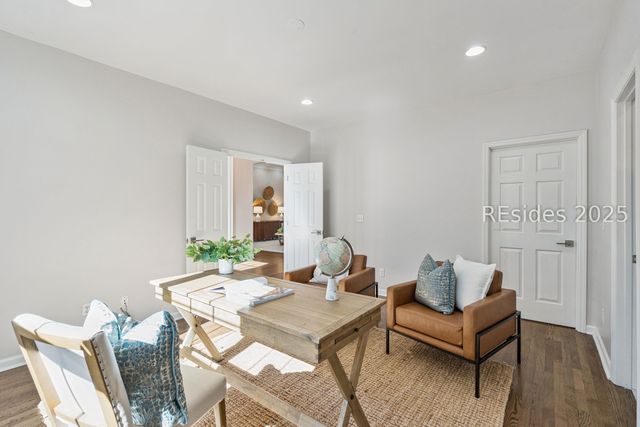 210 Old Plantation Dr W, Beaufort, SC 29907