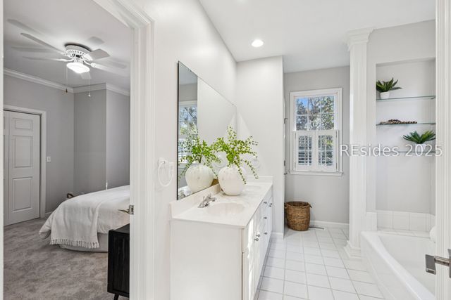 210 Old Plantation Dr W, Beaufort, SC 29907