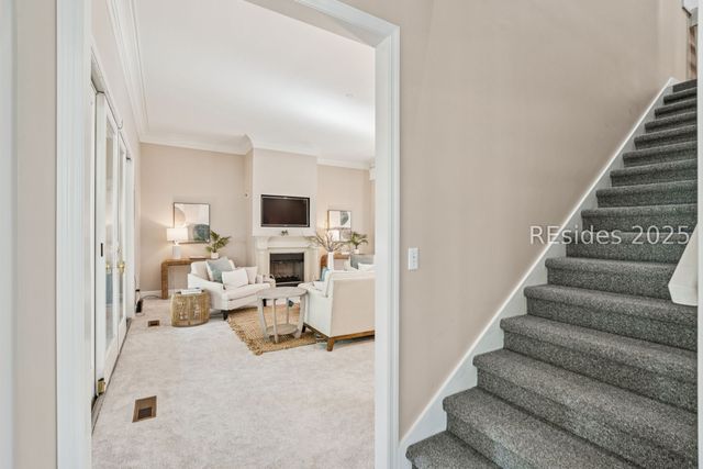 210 Old Plantation Dr W, Beaufort, SC 29907