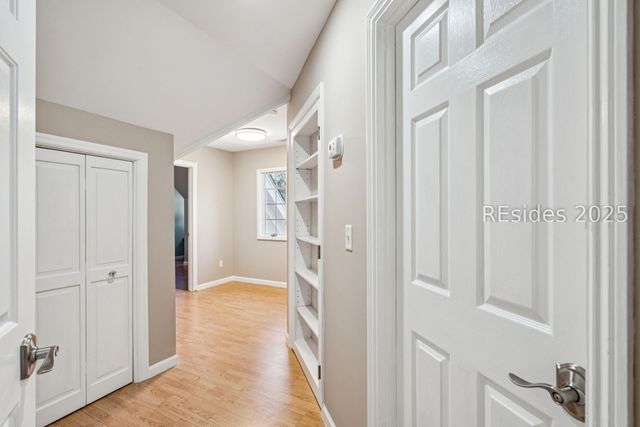 210 Old Plantation Dr W, Beaufort, SC 29907