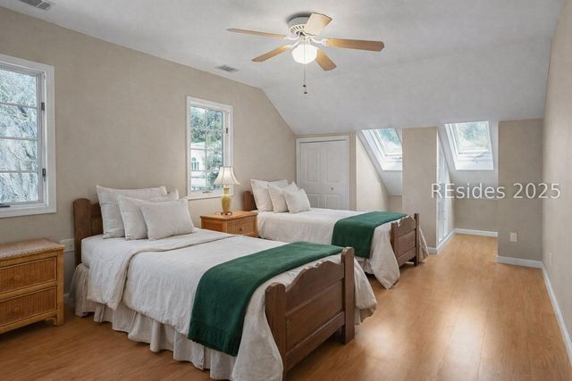 210 Old Plantation Dr W, Beaufort, SC 29907