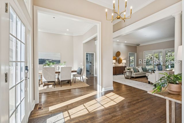 210 Old Plantation Dr W, Beaufort, SC 29907