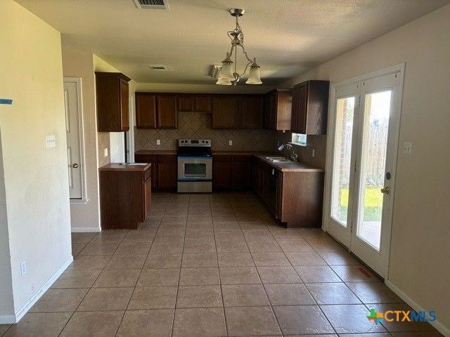 224 Starlight Drive, Temple, TX 76502