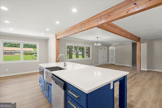 1879 King George Lane SW, Atlanta, GA 30331