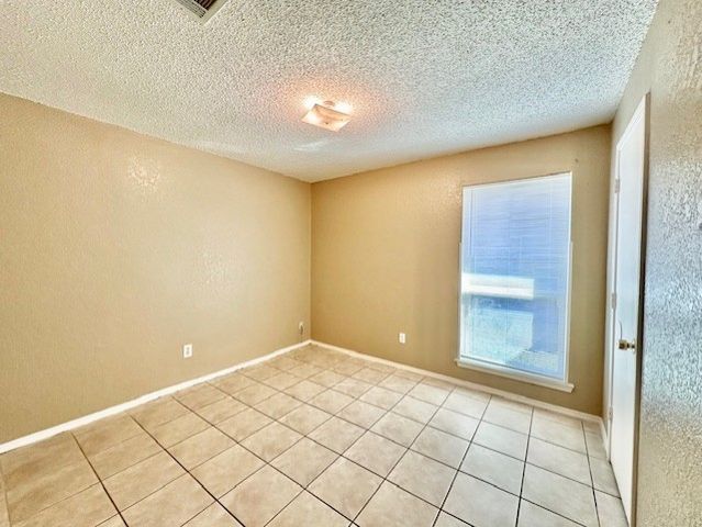 8504 Gatlinburg Drive, Fort Worth, TX 76123