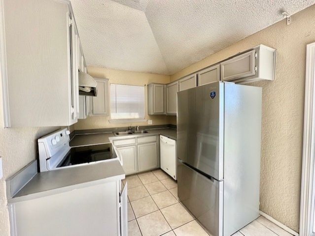 8504 Gatlinburg Drive, Fort Worth, TX 76123