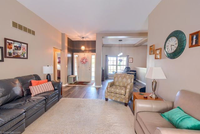 4211 Maplewood Meadows Avenue Avenue, Grand Blanc, MI 48439