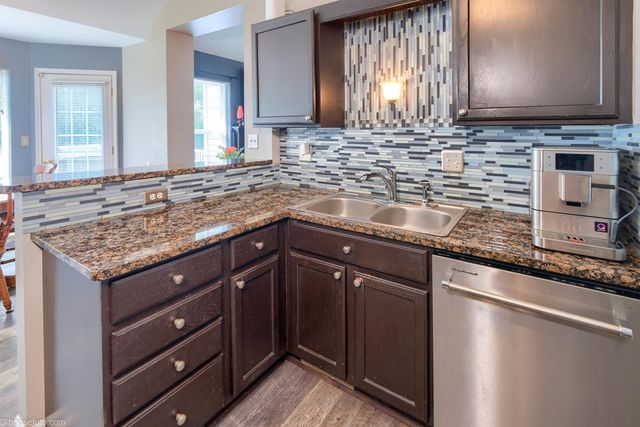 4211 Maplewood Meadows Avenue Avenue, Grand Blanc, MI 48439