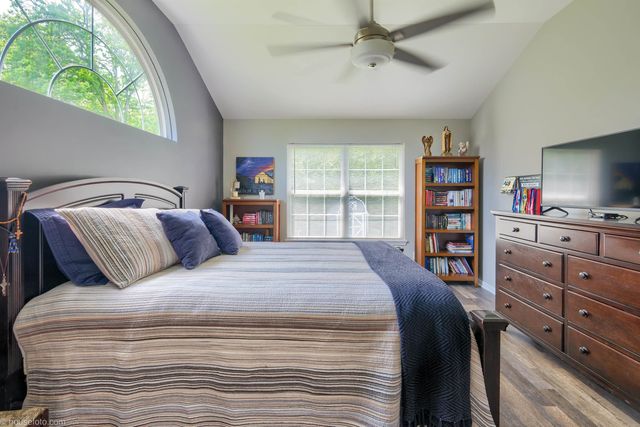 4211 Maplewood Meadows Avenue Avenue, Grand Blanc, MI 48439