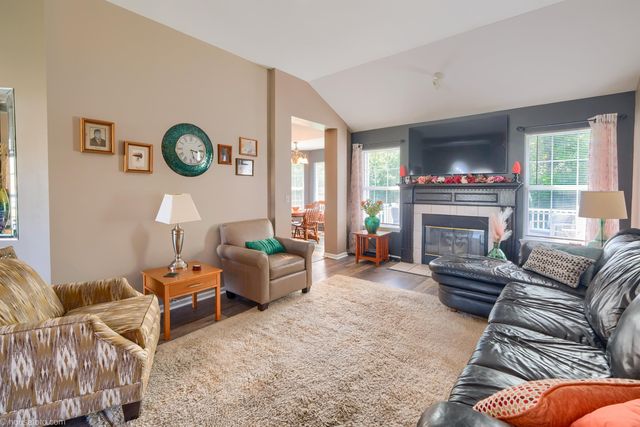 4211 Maplewood Meadows Avenue Avenue, Grand Blanc, MI 48439
