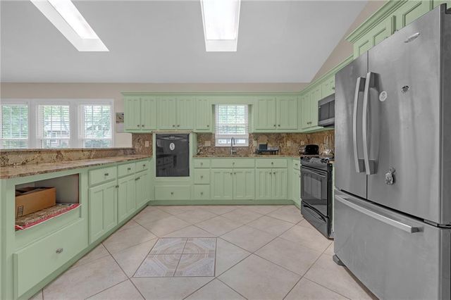 2694 Elmhurst Court, Kennesaw, GA 30152