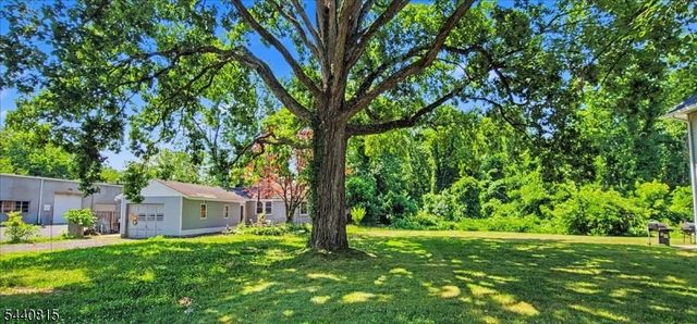 347 Somerset St, Long Hill Twp., NJ 07980
