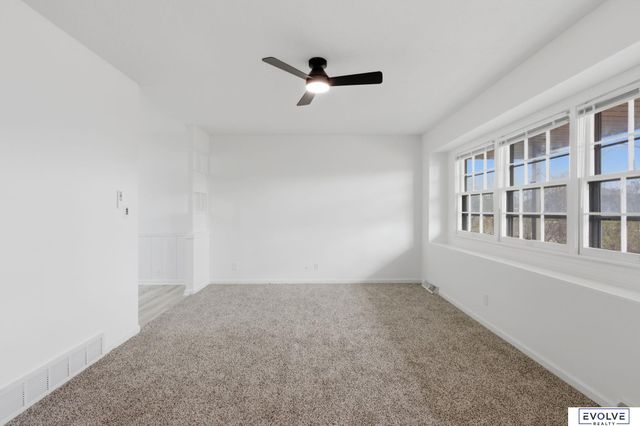 7416 S 85th Street, La Vista, NE 68128