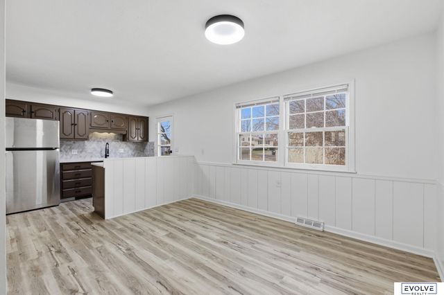 7416 S 85th Street, La Vista, NE 68128