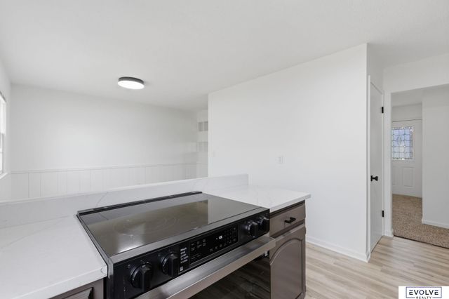 7416 S 85th Street, La Vista, NE 68128