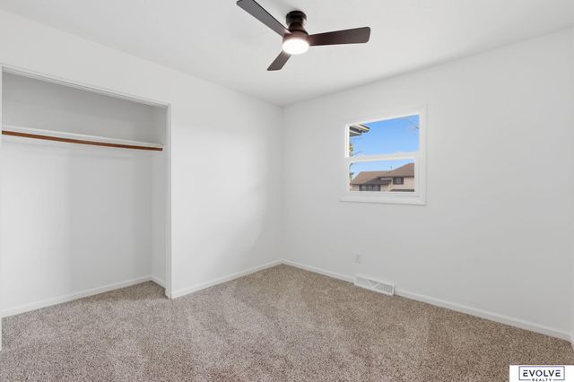 7416 S 85th Street, La Vista, NE 68128