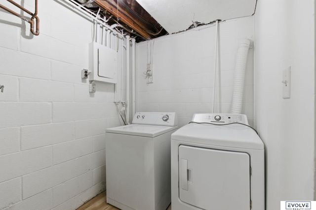 7416 S 85th Street, La Vista, NE 68128