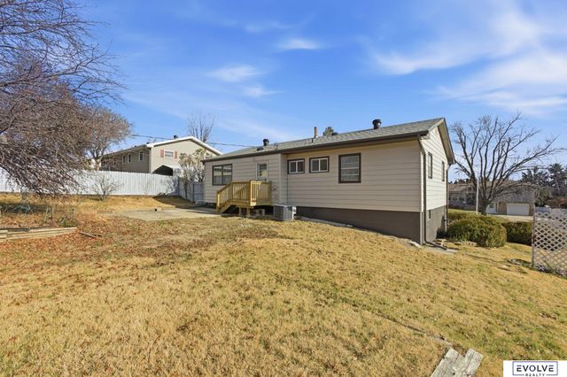 7416 S 85th Street, La Vista, NE 68128