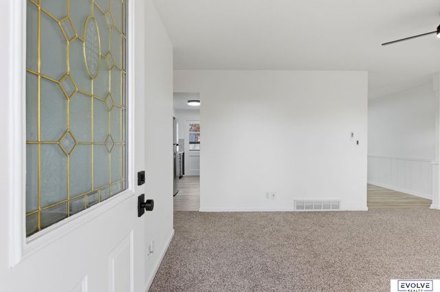 7416 S 85th Street, La Vista, NE 68128