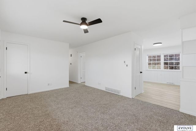 7416 S 85th Street, La Vista, NE 68128