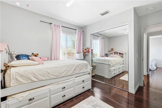 13945 Simshaw Avenue, Sylmar, CA 91342