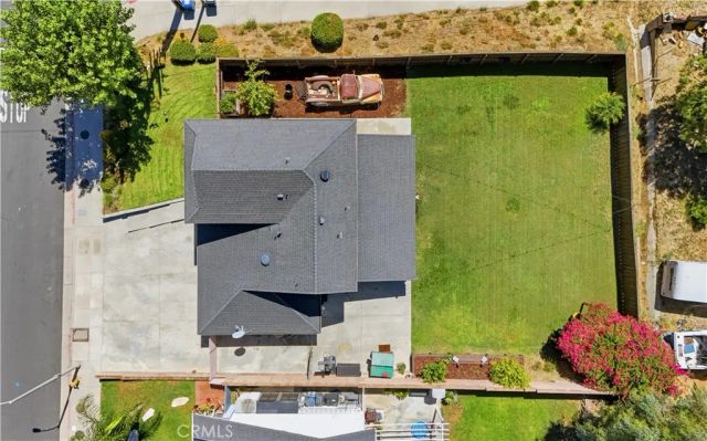 13945 Simshaw Avenue, Sylmar, CA 91342