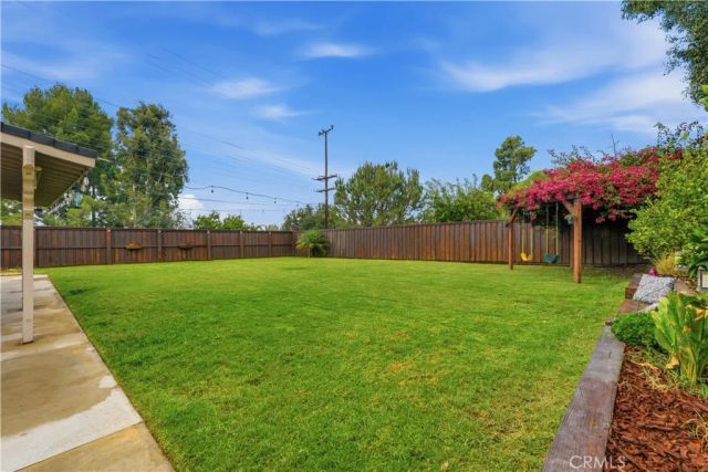 13945 Simshaw Avenue, Sylmar, CA 91342