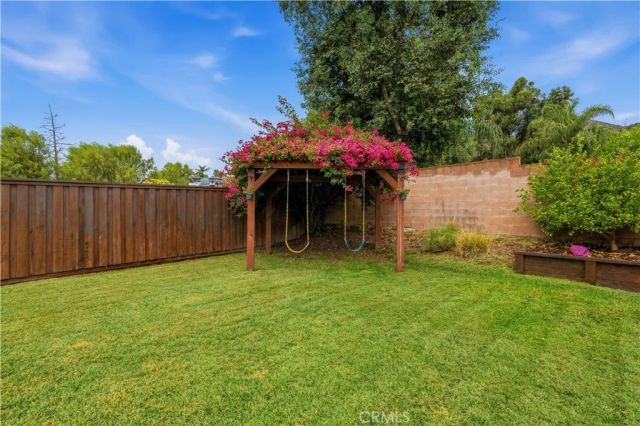 13945 Simshaw Avenue, Sylmar, CA 91342
