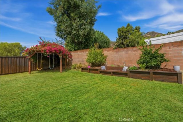 13945 Simshaw Avenue, Sylmar, CA 91342