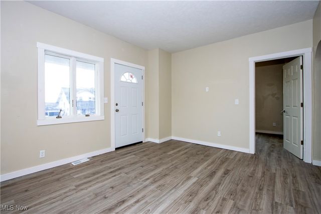 27 S State Street, Rittman, OH 44270