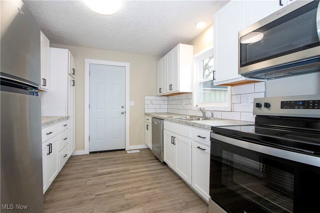 27 S State Street, Rittman, OH 44270