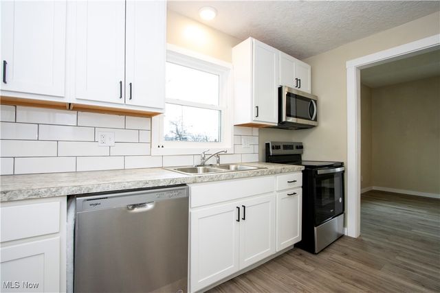 27 S State Street, Rittman, OH 44270