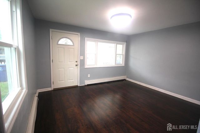 825 W 2nd Street, Florence, NJ 08518