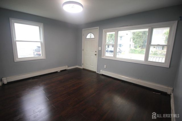 825 W 2nd Street, Florence, NJ 08518