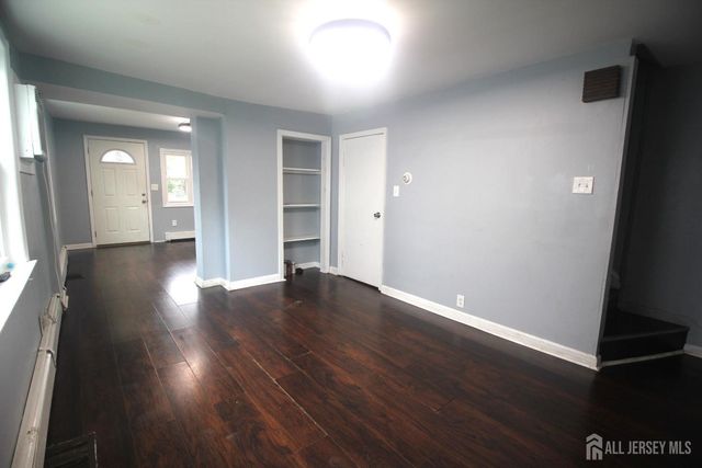 825 W 2nd Street, Florence, NJ 08518