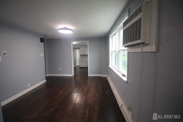 825 W 2nd Street, Florence, NJ 08518