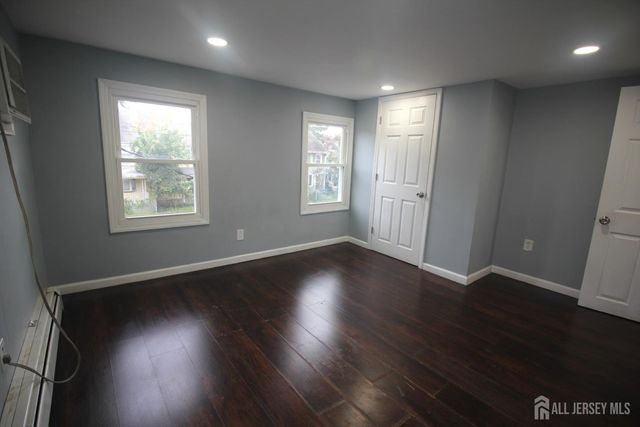 825 W 2nd Street, Florence, NJ 08518