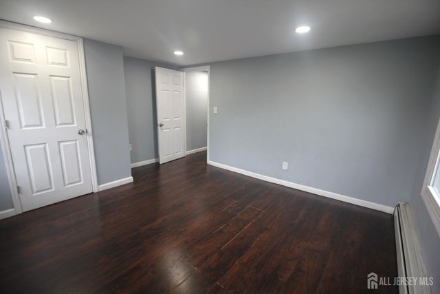825 W 2nd Street, Florence, NJ 08518