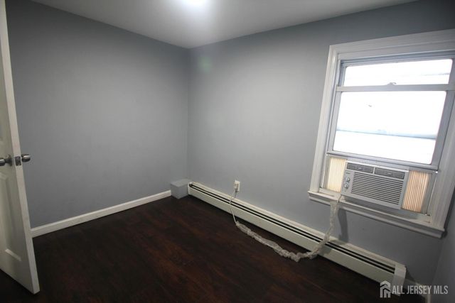 825 W 2nd Street, Florence, NJ 08518
