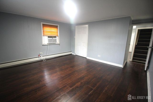 825 W 2nd Street, Florence, NJ 08518