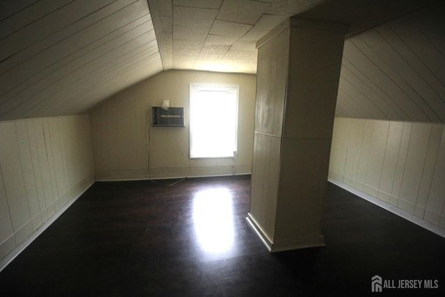 825 W 2nd Street, Florence, NJ 08518