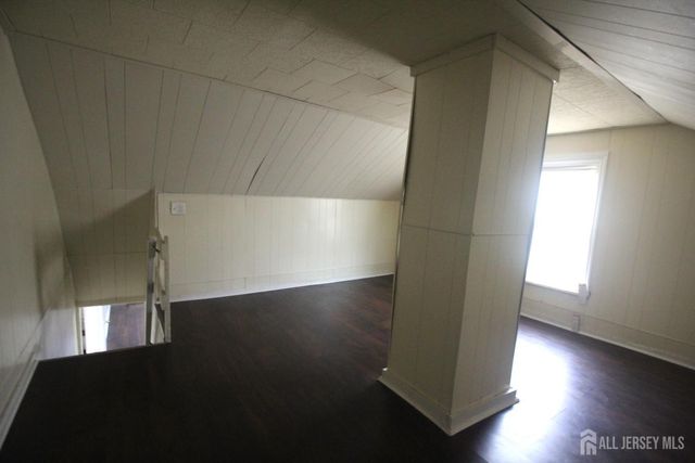 825 W 2nd Street, Florence, NJ 08518