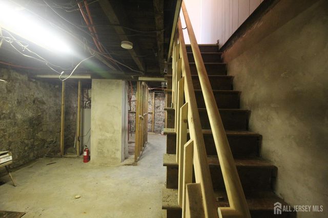 825 W 2nd Street, Florence, NJ 08518