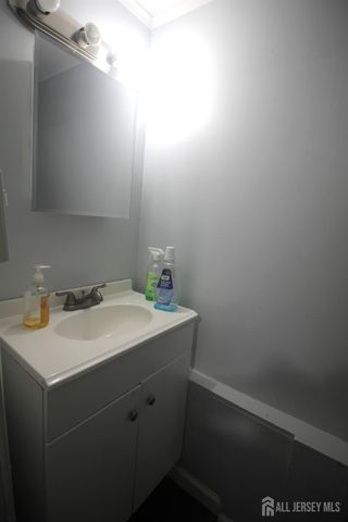 825 W 2nd Street, Florence, NJ 08518