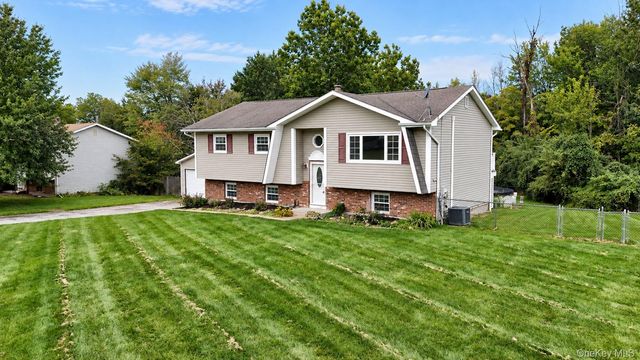 65 Maureen Drive, Middletown, NY 10940