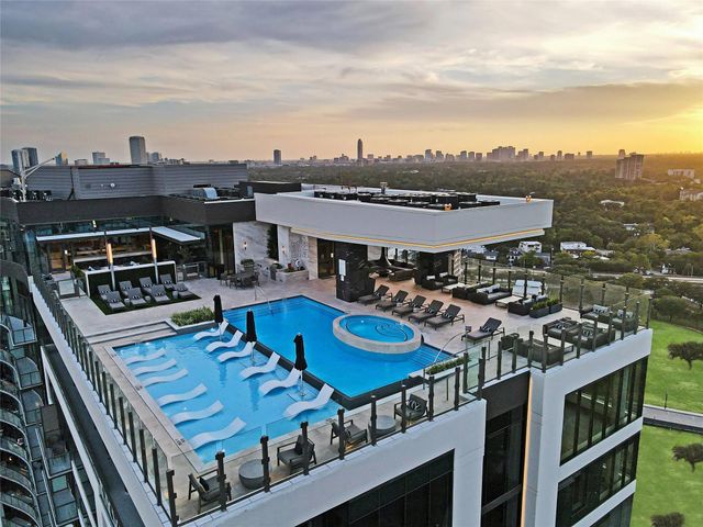 811 Buffalo Park Dr 2301, Houston, TX 77019