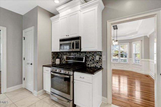 812 Winding Oak Way, Clayton, NC 27527