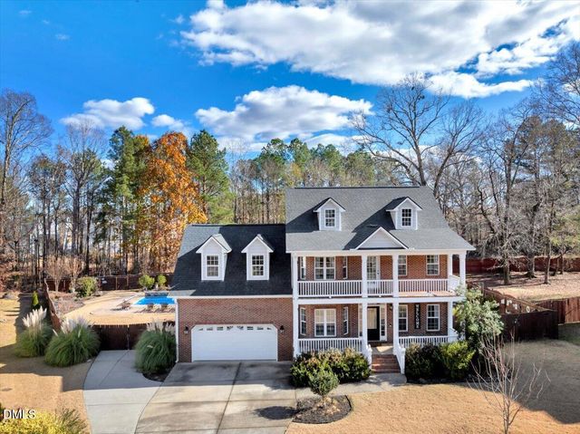 812 Winding Oak Way, Clayton, NC 27527