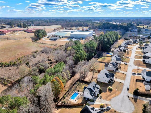 812 Winding Oak Way, Clayton, NC 27527